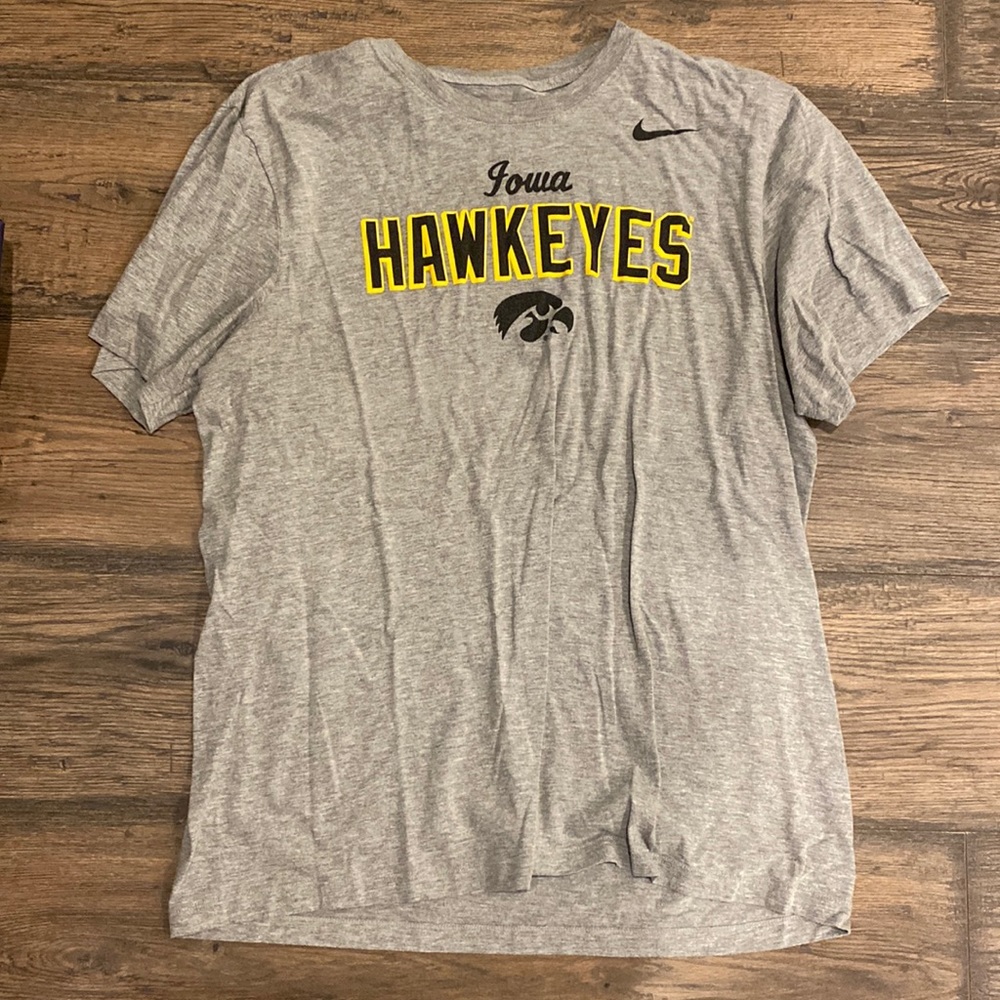 Nike Hawkeye shirt